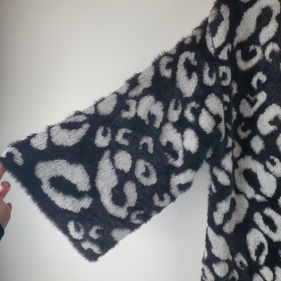 Akemi + Kin Open Cardigan One Size Black Cheetah Kimono Sleeve Long line Eyelash - Picture 6 of 10